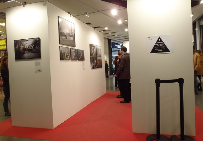 Utställningen fanns i själva gallerian./The exhibition was located in the mall itself.